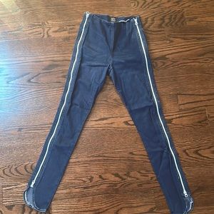 BDG Urban Outfitters Jeans with adjustable side zippers!